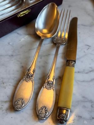 Cutlery 6 ps total 18 ps 