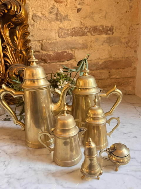 Set of 6 items