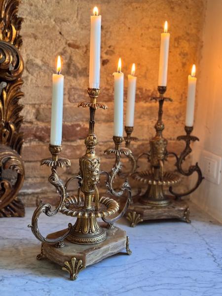 Pair of candleholders with agate