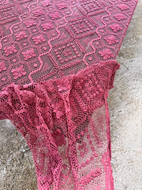 Table cloth feale bordo
