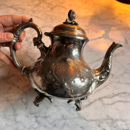 Teapot 1000 ml cupronickel silver plated late 19th century England