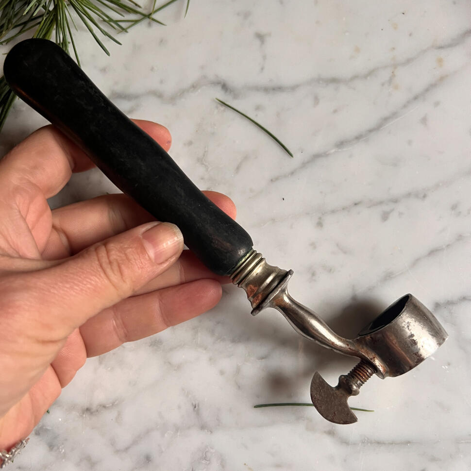 Meat clamps, black cow horn and silver-plated, France, 1900s, set of 2