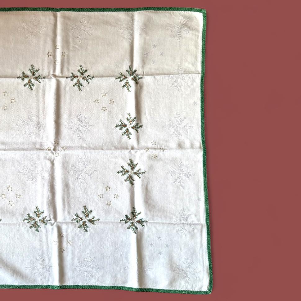две рождественские мини-скатерти