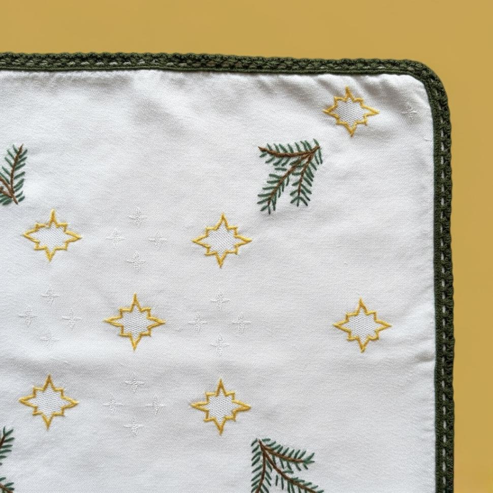 Рождественская вышитая салфетка