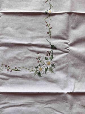 скатерть маленькая, вышивка ромашками