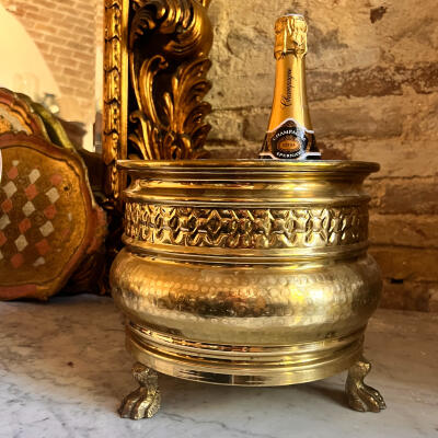 Champagne bucket, copper gilded, France, 19th century, height 28 cm