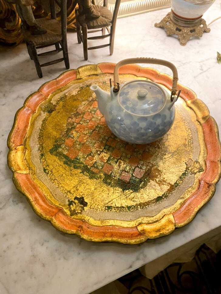 Круглый поднос, позолоченное дерево, 39 см, Италия, 1940-е гг.