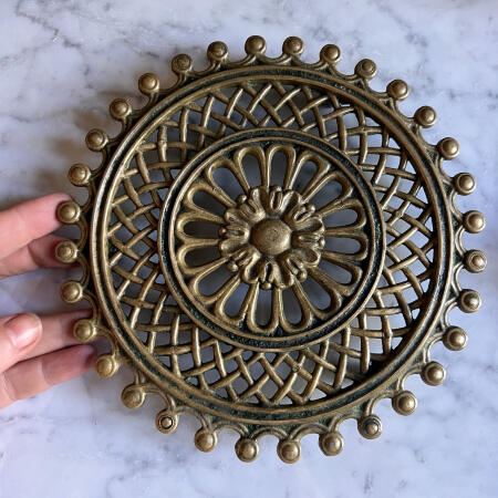 Hot stand openwork brass France