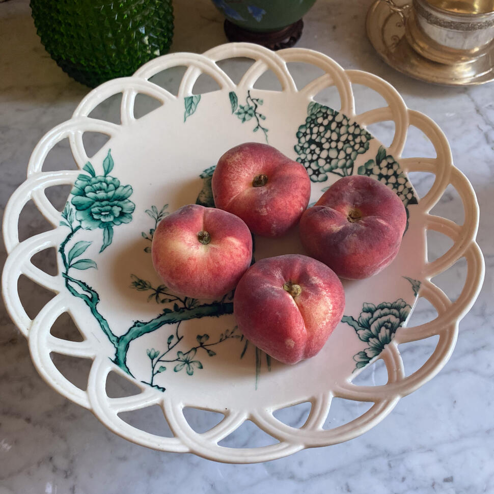 Cake stand, porcelain, France, 25 cm, mid-to-late 20th century
