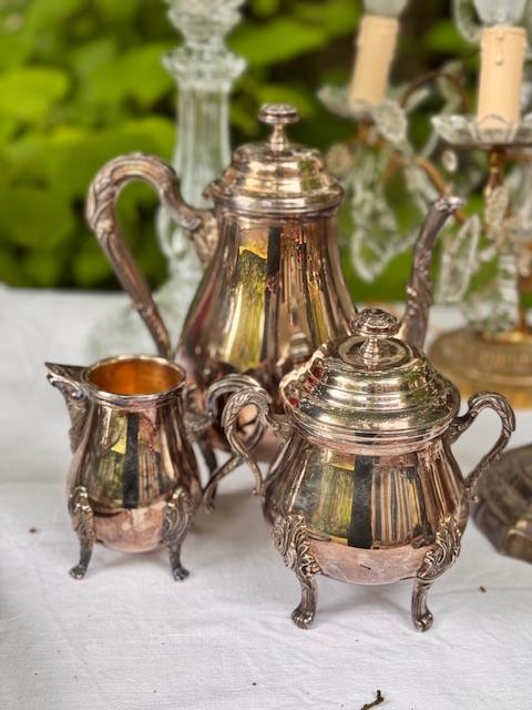Set of 3 items