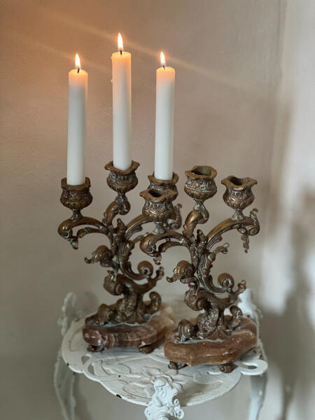 Three-arm chandelier, brass, France, 20th century.