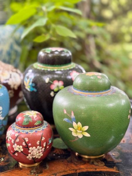 6 vases 