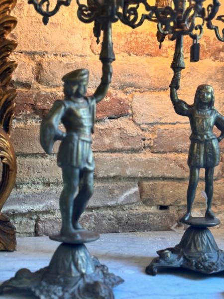 3 candleliabre 