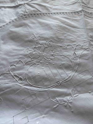 Круглая скатерть начала ХХ века