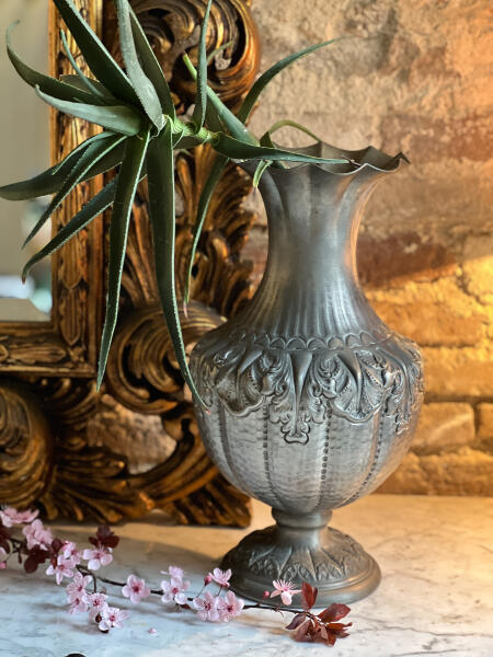 Vase 38 cm Tin First half of the 20th century Italy