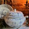 Blue onion set 12 items (tureen + 8 pieces of plates + 2 pieces)