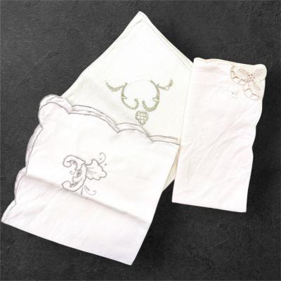 12 разных столовых салфеток с вышивкой ручной работы