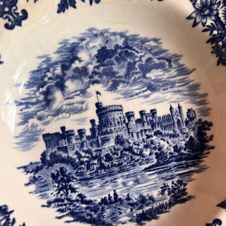 Сервиз  из 23 тарелок Royal Homes of Britain Enoch Wedgwood