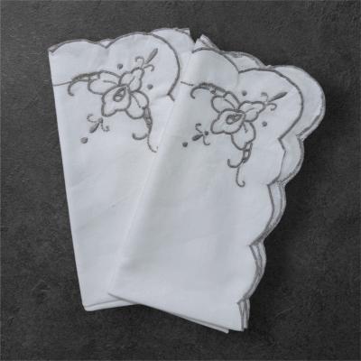 2 салфетки с серой вышивкой 