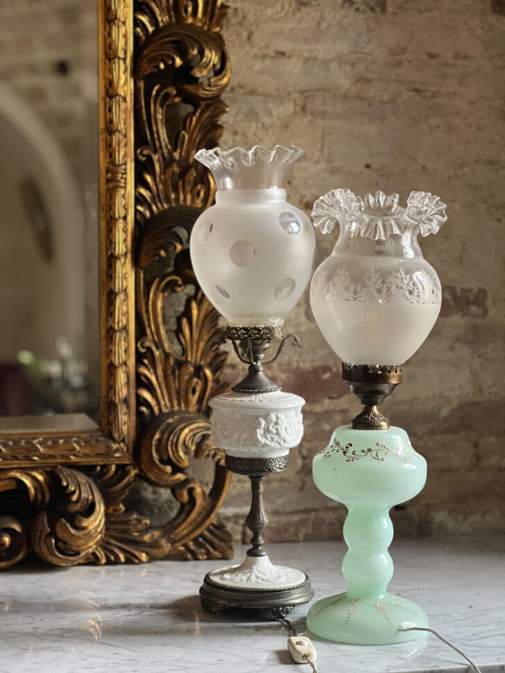 Art Deco table lamp, opaline uranium glass, Italy, early 20th century