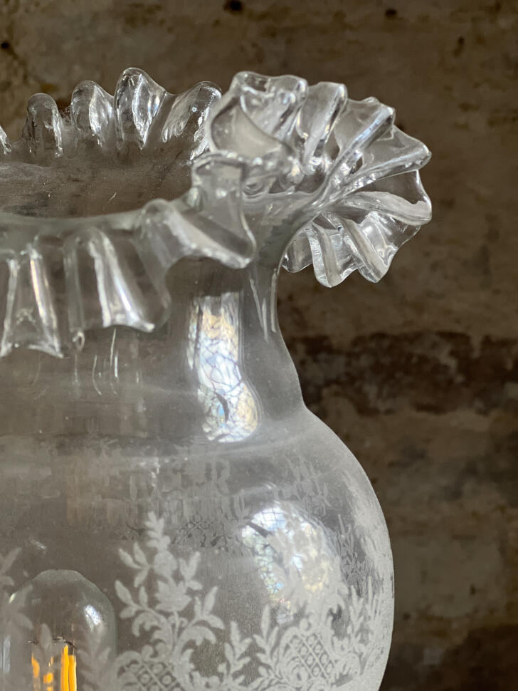 Art Deco table lamp, opaline uranium glass, Italy, early 20th century