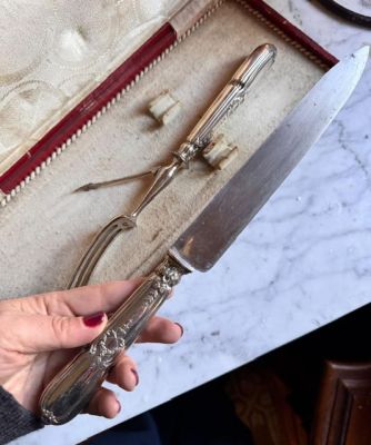 Cutlery set of two for meat in red box