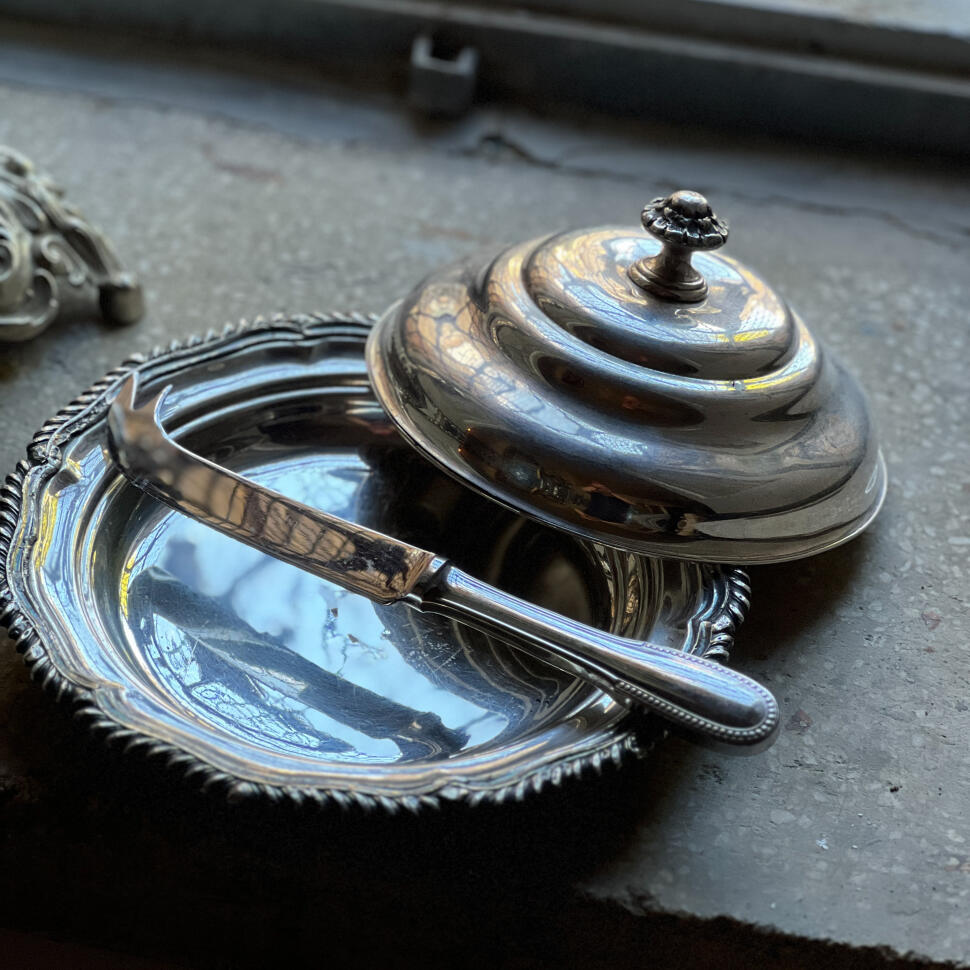 Сервировочная чаша с крышкой, посеребрённый металл, Италия, начало XX века