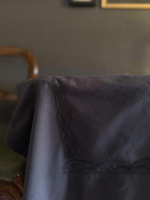 Нуарная старинная скатерть upcycling