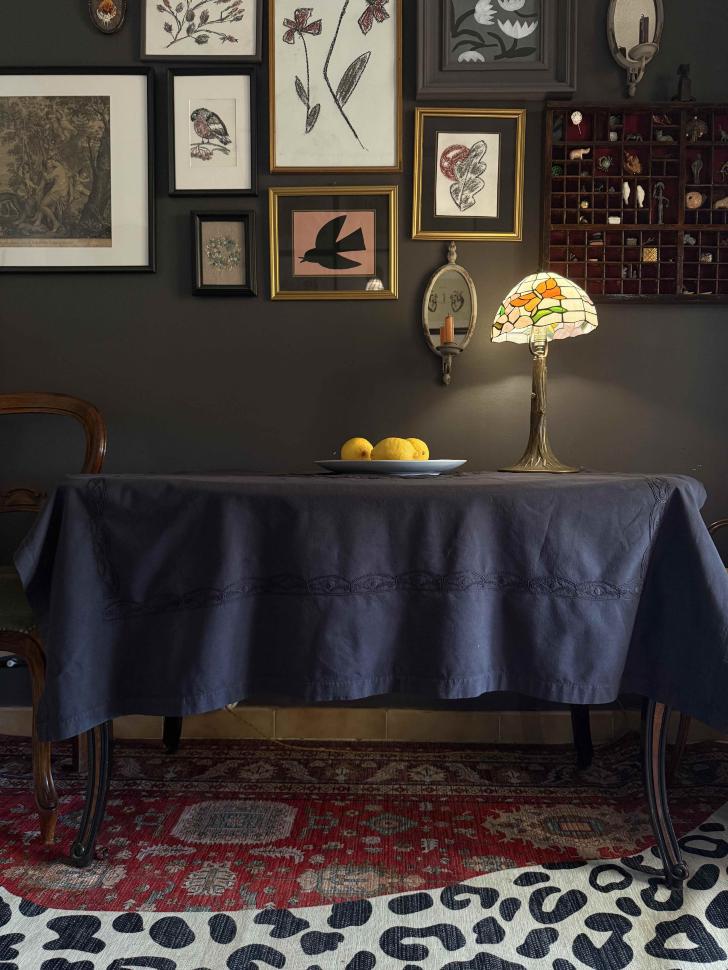 Нуарная старинная скатерть upcycling